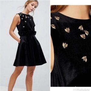 NWT Ted Baker Dress Celeena Embellished Bee Ruffle Shift Mini in Black